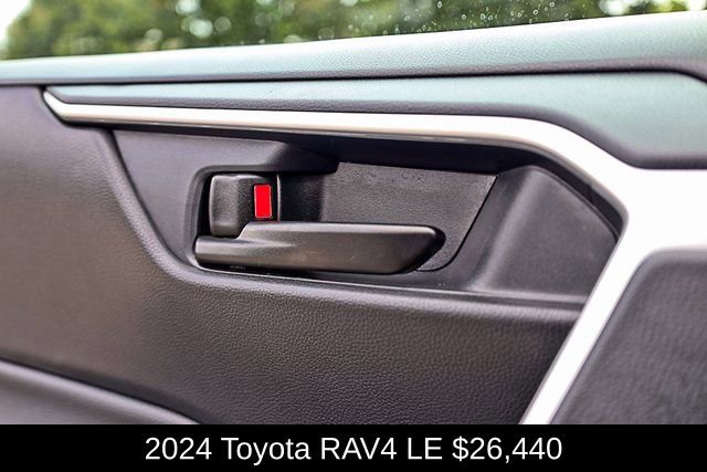 Used 2024 Toyota RAV4 LE image 34
