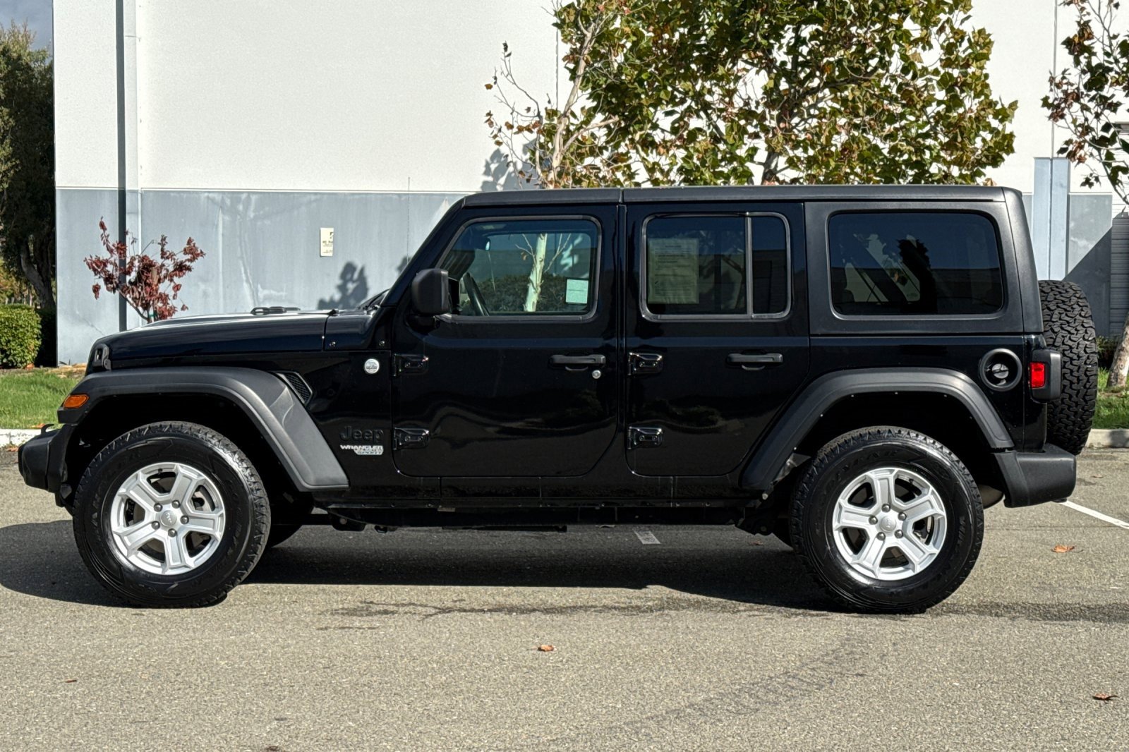 Used 2021 Jeep Wrangler Unlimited Sport image 7