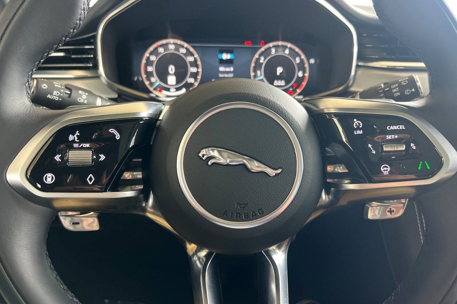 Used 2026 Jaguar F-PACE R-Dynamic S AWD/4WD image 16