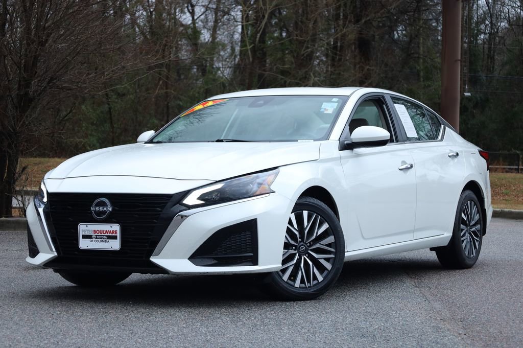Used 2024 Nissan Altima 2.5 SV w/ SV Premium Package
