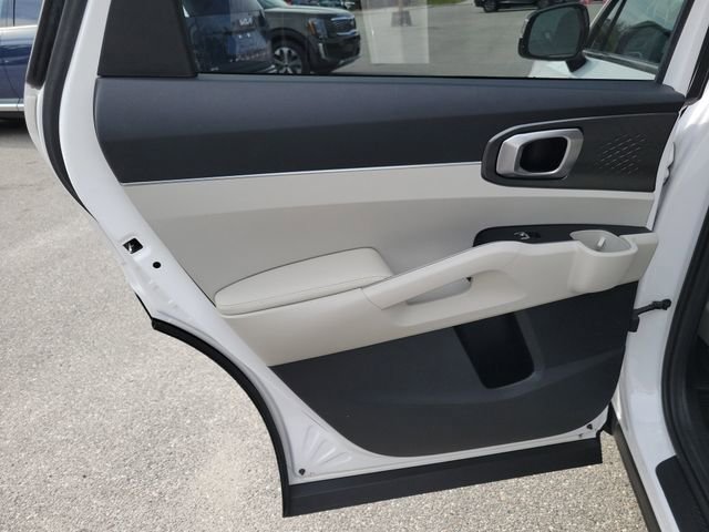 Used 2022 Kia Sorento S w/ Panoramic Sunroof Package FWD image 31