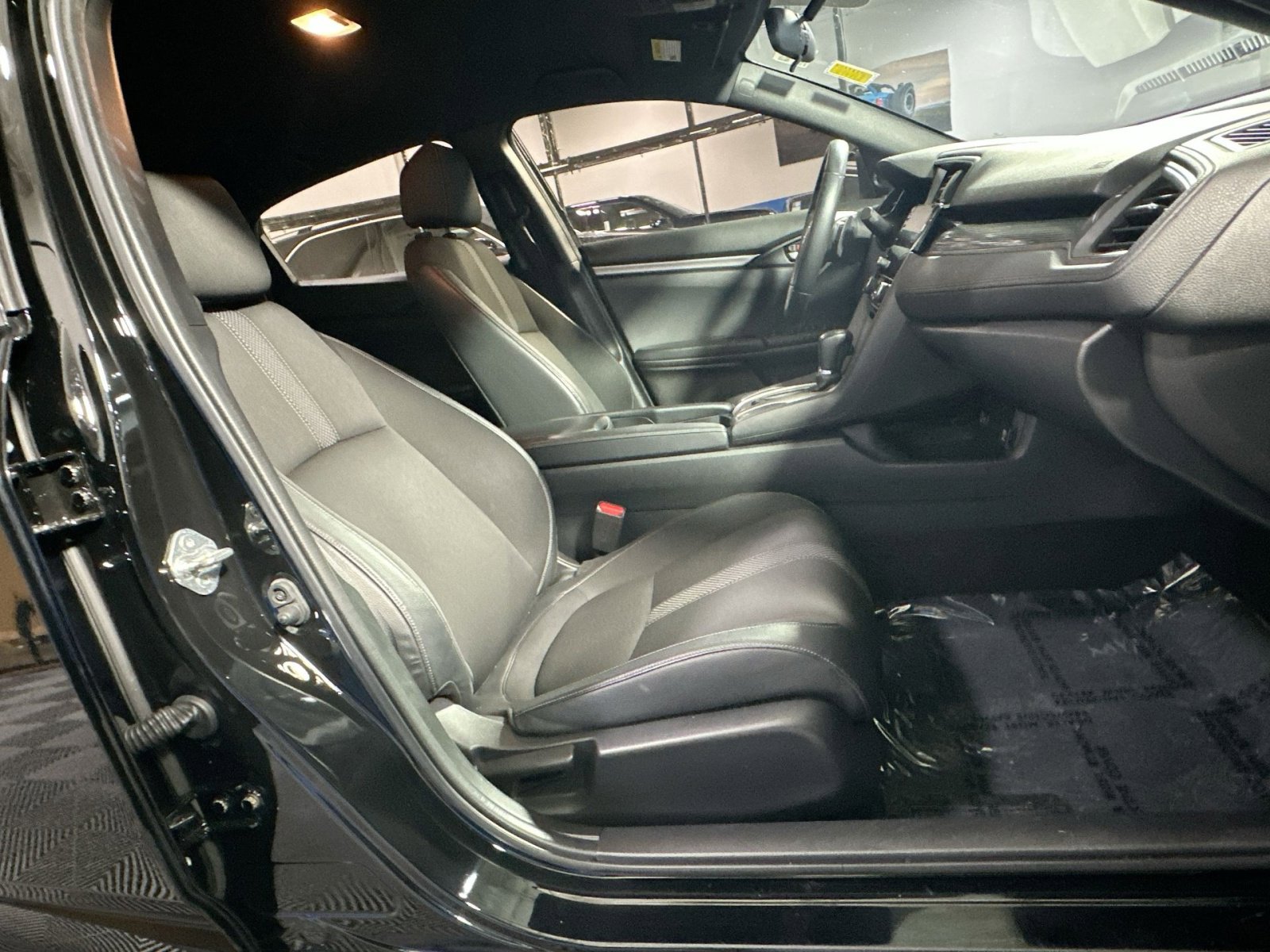 Used 2020 Honda Civic Sport image 32