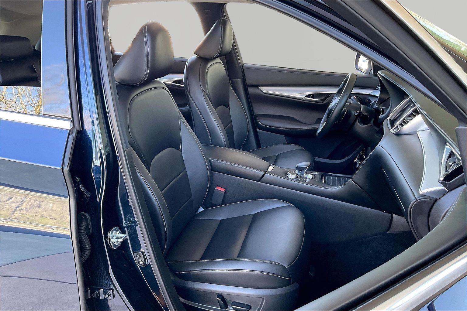 Used 2021 INFINITI QX50 Luxe FWD image 29