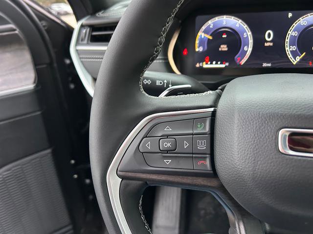 New 2025 Jeep Grand Cherokee Limited w/ Trailer Tow Package image 16