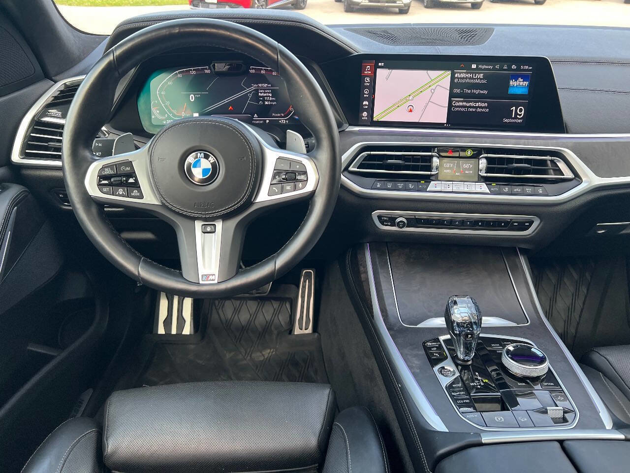 Used 2022 BMW X7 xDrive40i w/ M Sport Package image 15