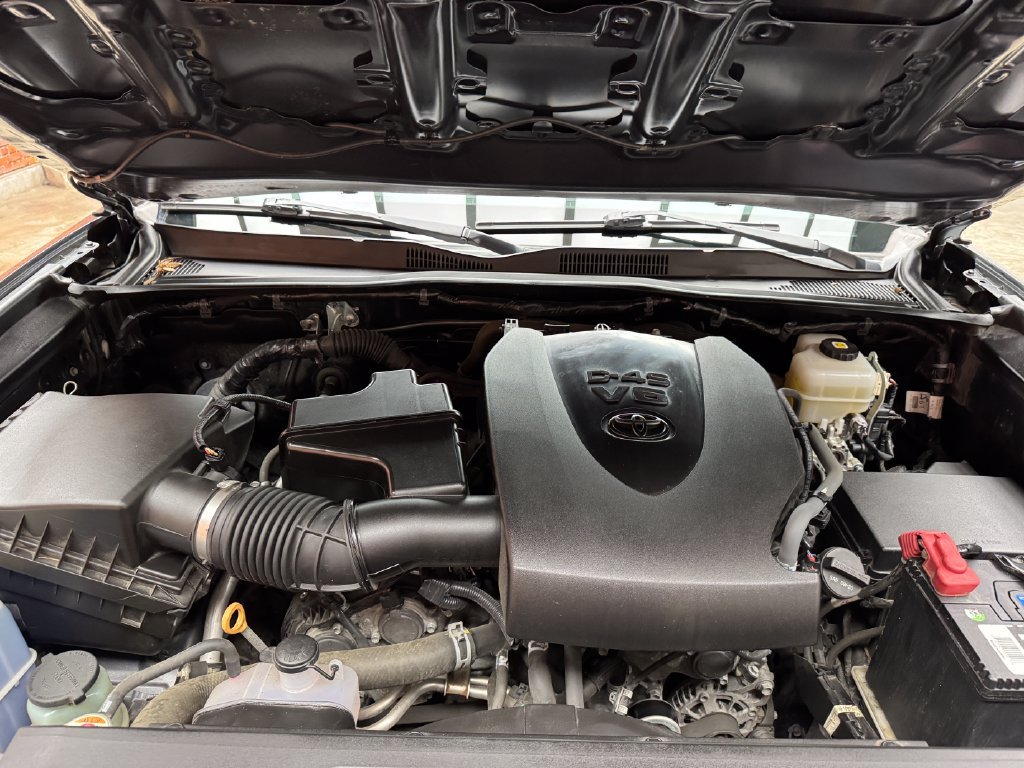 Used 2021 Toyota Tacoma TRD Off-Road AWD/4WD image 29