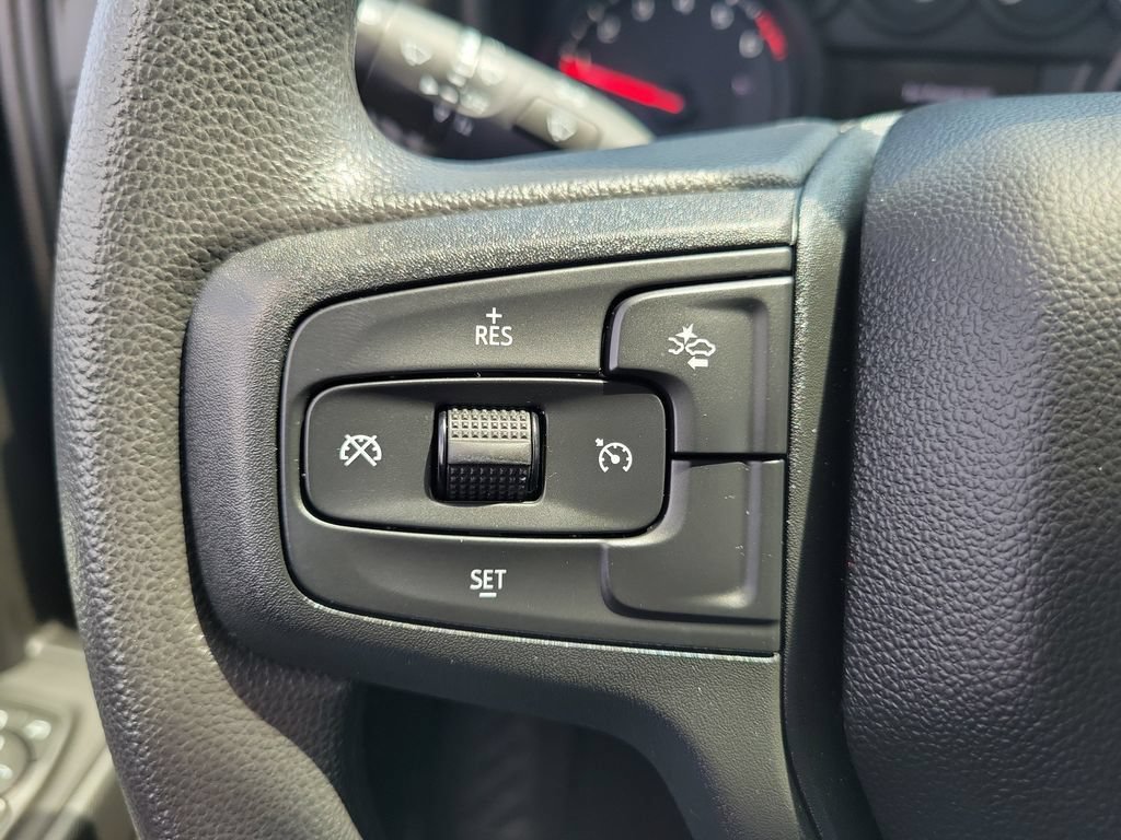 Used 2026 Chevrolet Silverado 1500 Custom RWD image 5