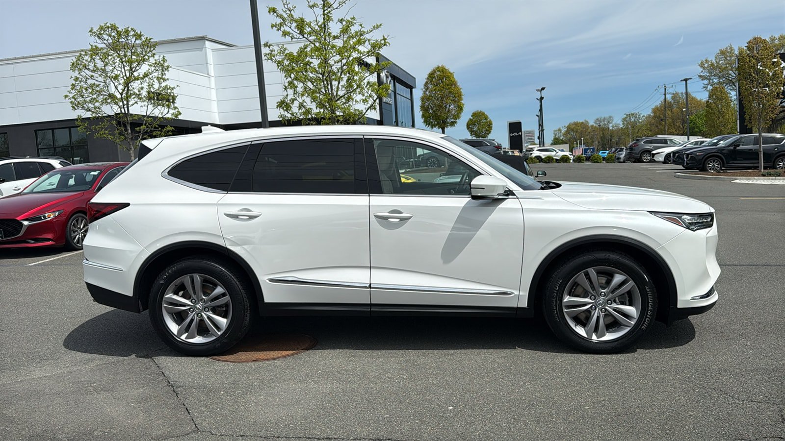 Used 2023 Acura MDX SH-AWD image 5