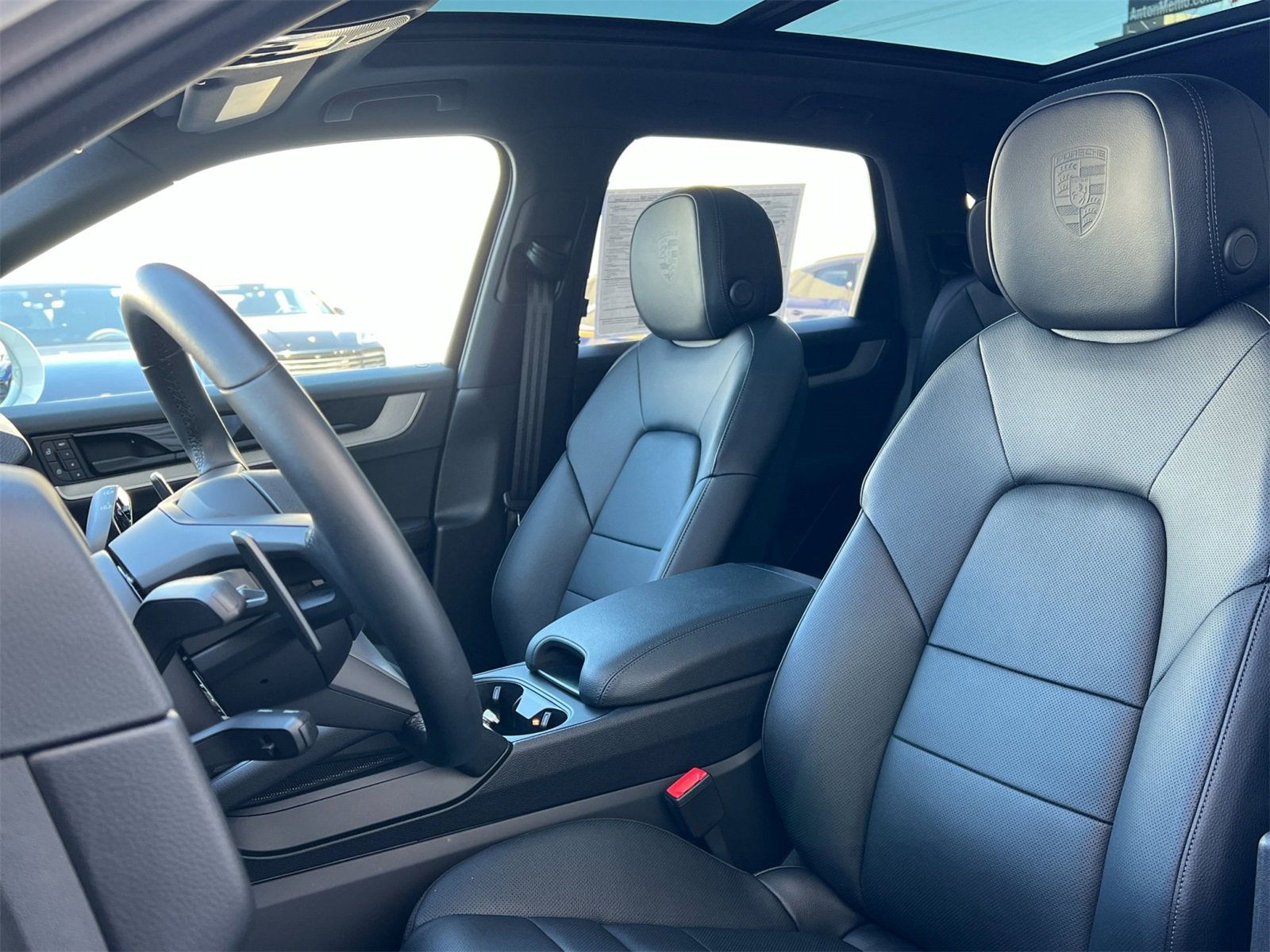 Certified 2025 Porsche Cayenne image 5