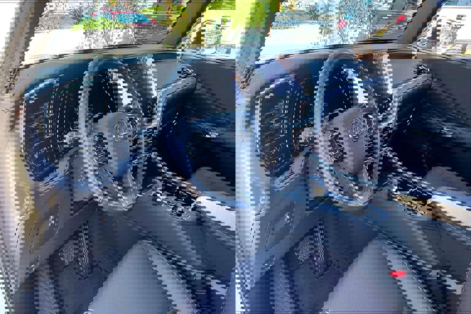 Used 2025 Lexus TX 350 AWD image 17