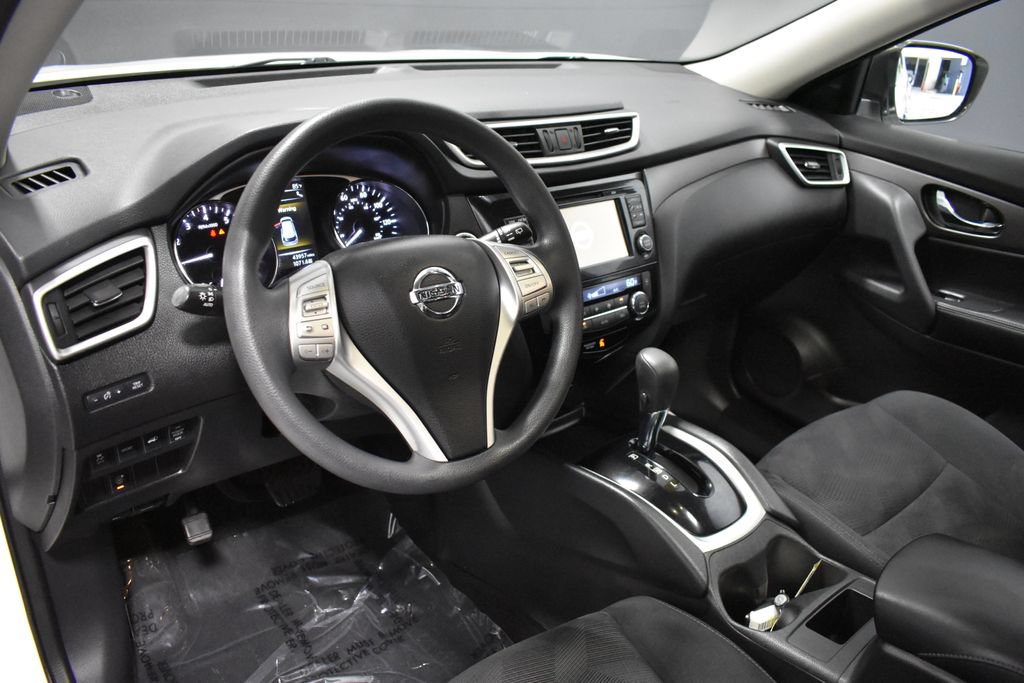 Used 2014 Nissan Rogue SV w/ SV Premium Package FWD image 4