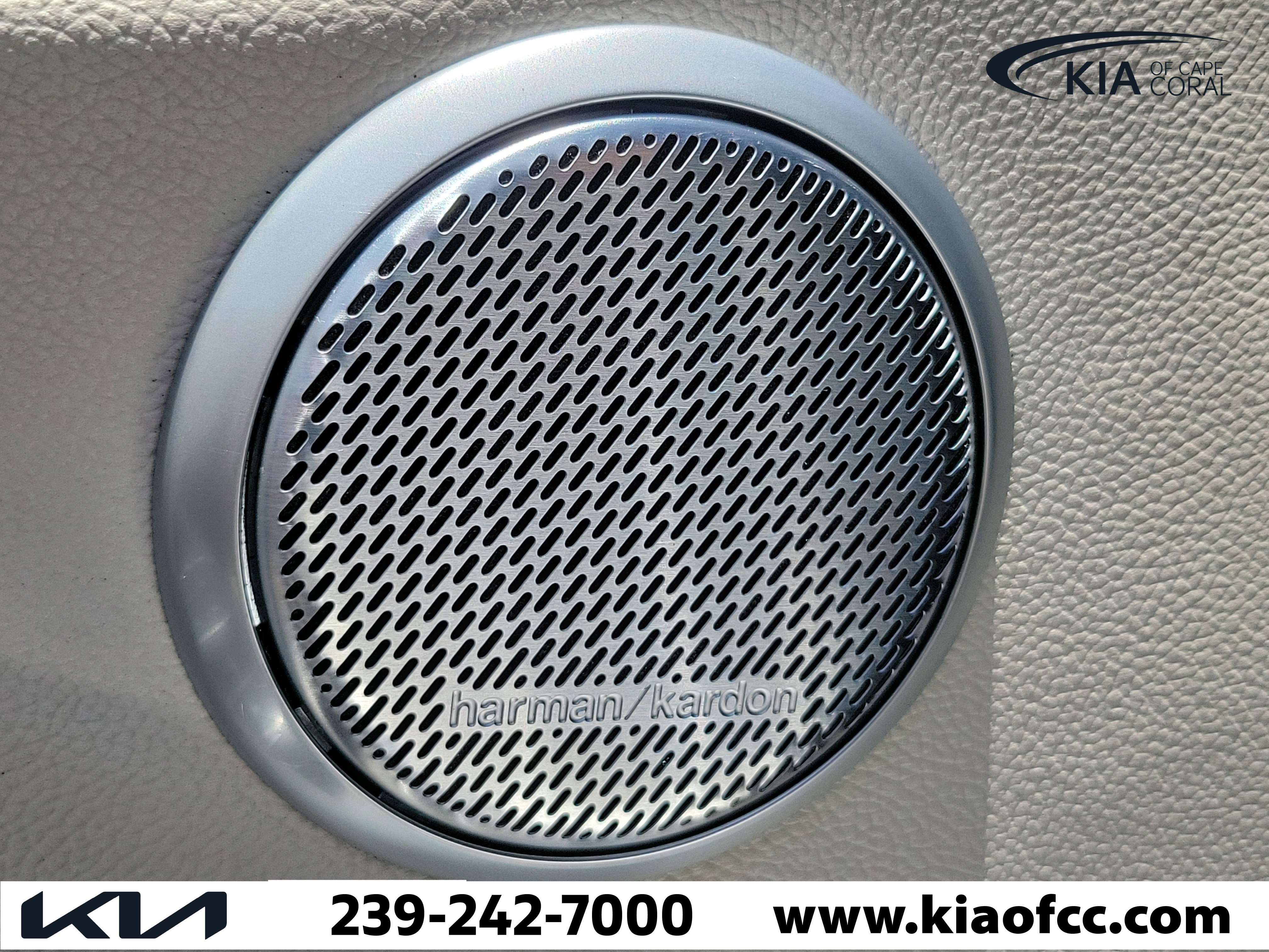 Used 2017 Alfa Romeo Giulia Quadrifoglio image 11