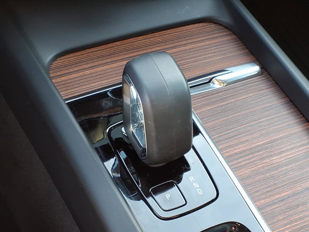 Certified 2023 Volvo V60 B5 Cross Country Plus w/ Climate Package image 25