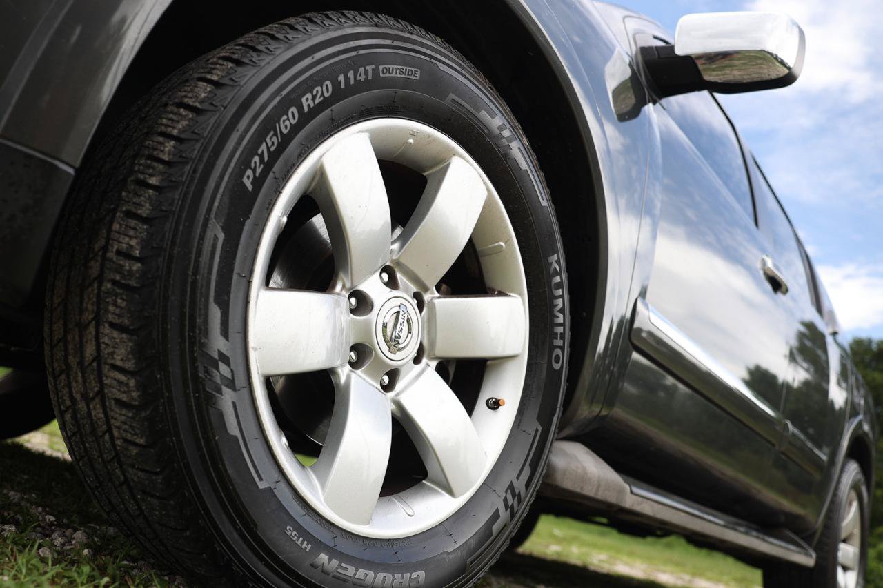 Used 2010 Nissan Armada Titanium RWD image 30