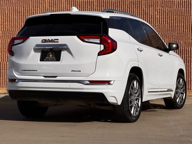 Used 2023 GMC Terrain Denali w/ Denali Premium Package image 10
