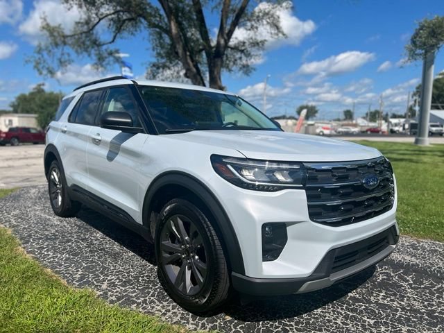 New 2026 Ford Explorer Active w/ Active Comfort Package AWD/4WD image 2