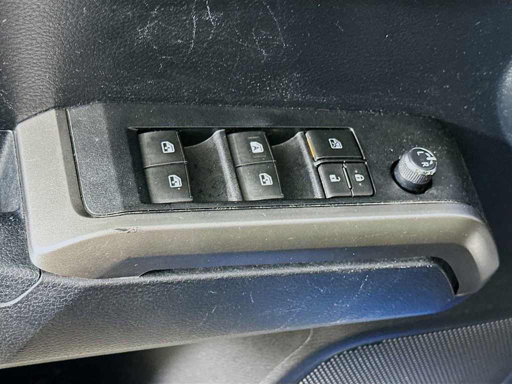 Used 2018 Toyota Tacoma SR5 image 23