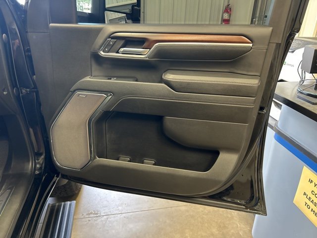 Used 2024 GMC Sierra 3500 Denali w/ Denali Reserve Package image 29