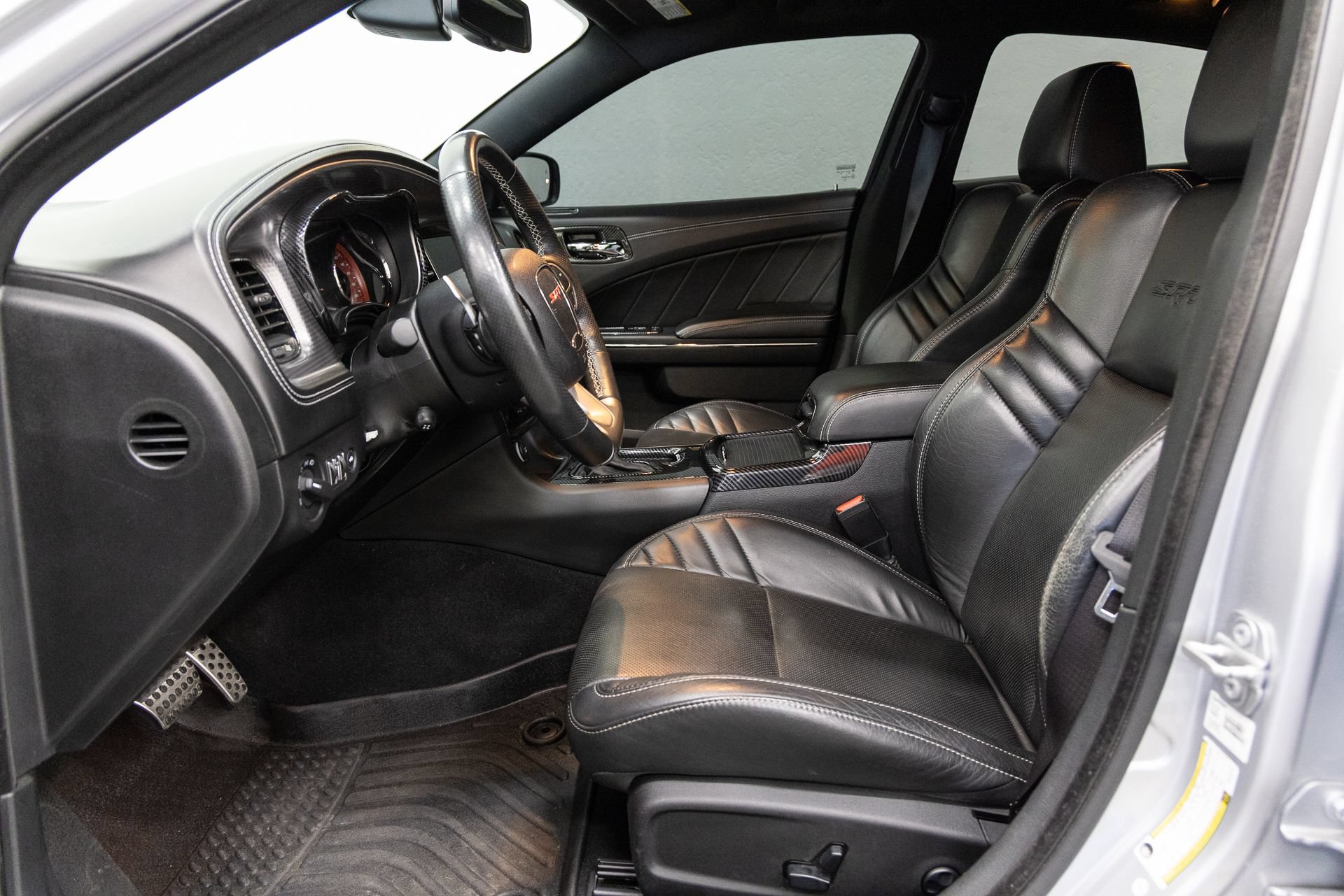 Used 2019 Dodge Charger SRT Hellcat w/ Harman/Kardon Audio Group RWD image 7