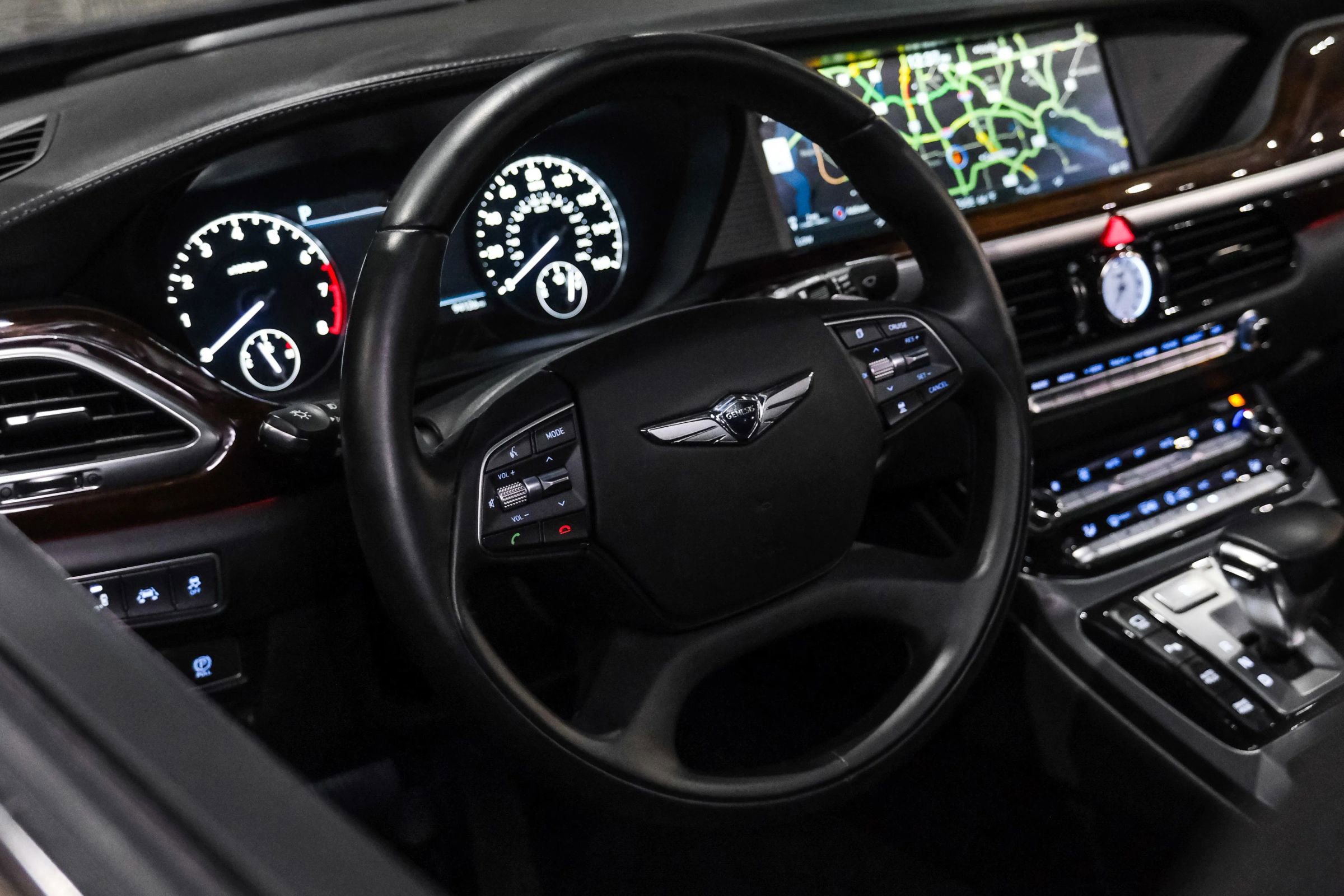 Used 2019 Genesis G90 5.0 Ultimate RWD image 14