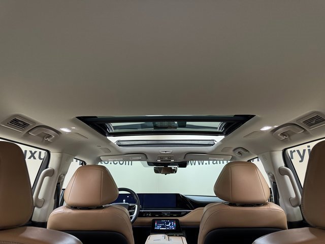 Used 2025 INFINITI QX80 Sensory image 24