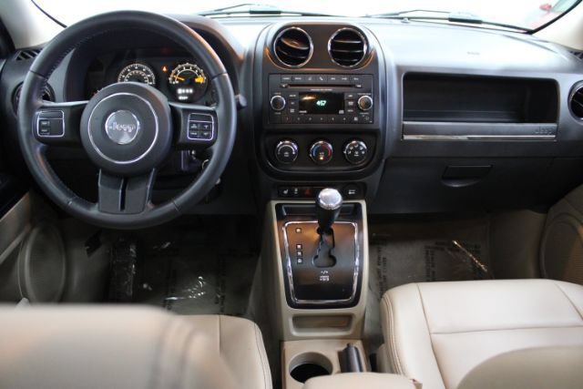Used 2016 Jeep Patriot High Altitude FWD image 2