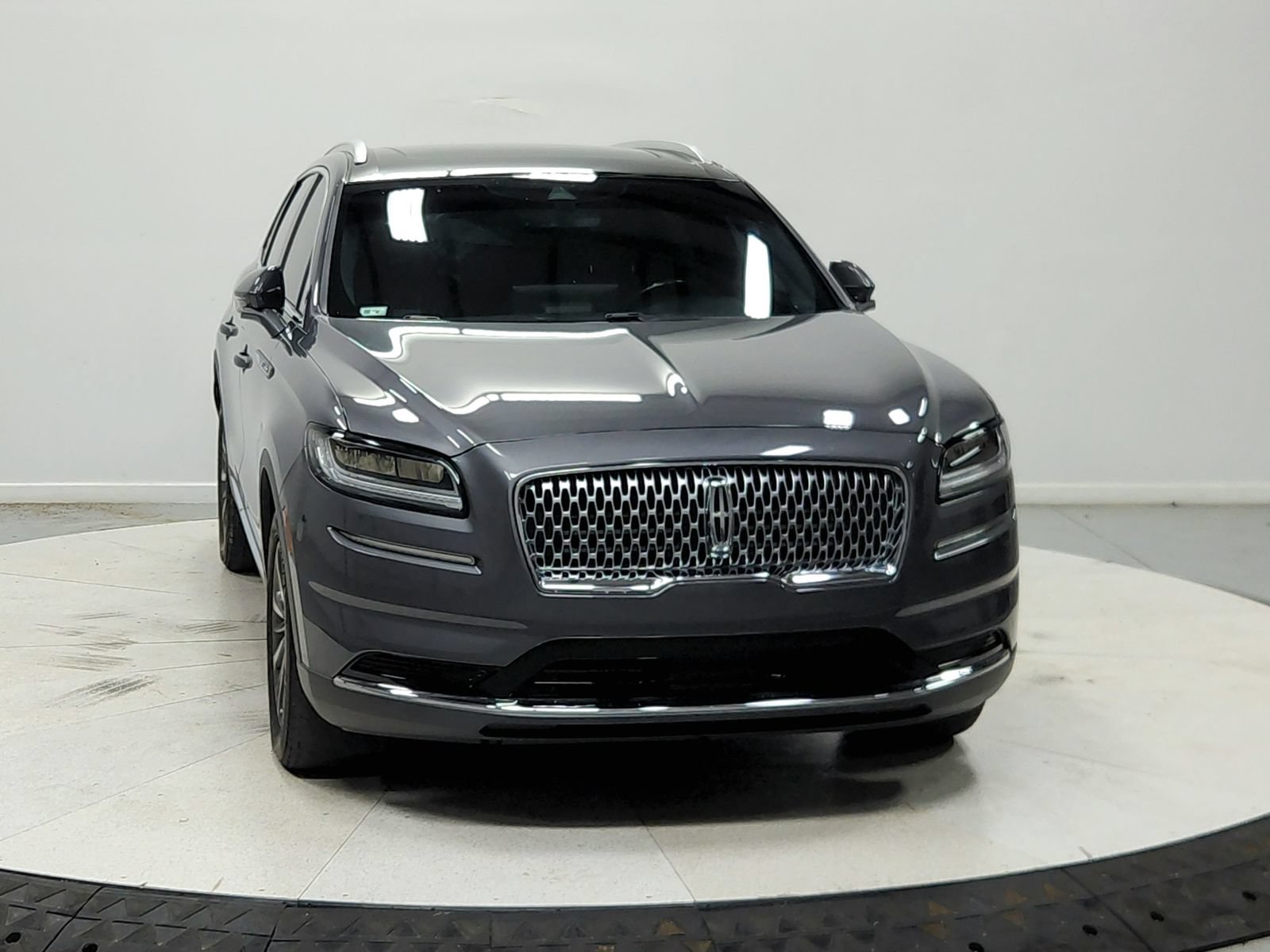 Used 2021 Lincoln Nautilus Reserve FWD image 3