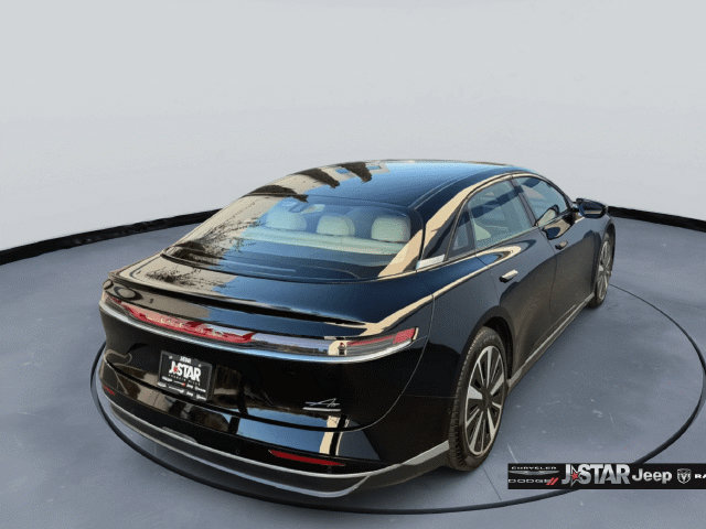 Used 2024 Lucid Air Touring AWD/4WD image 4