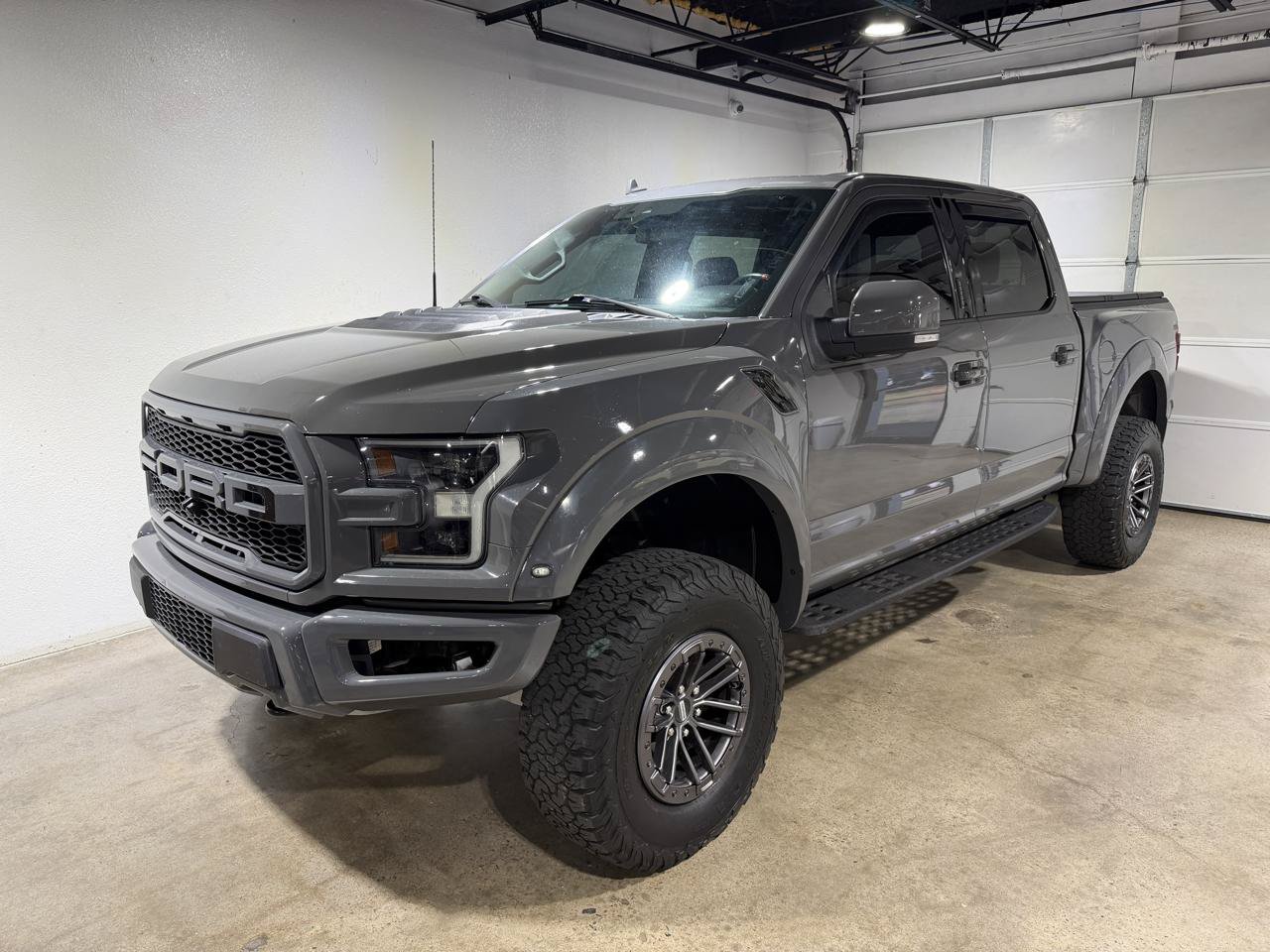 Used 2020 Ford F150 Raptor w/ Equipment Group 802A Luxury AWD/4WD image 3