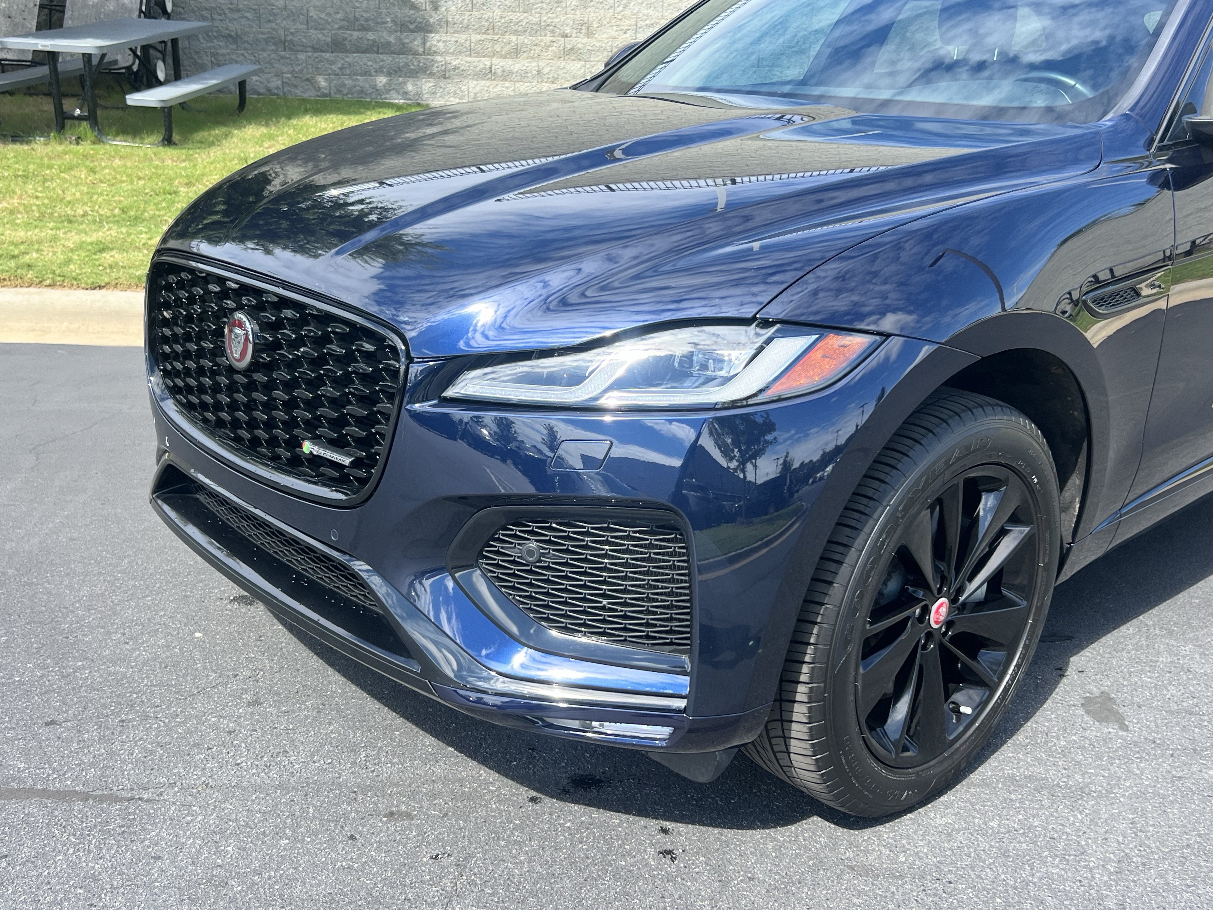 Certified 2023 Jaguar F-PACE R-Dynamic S AWD/4WD image 11