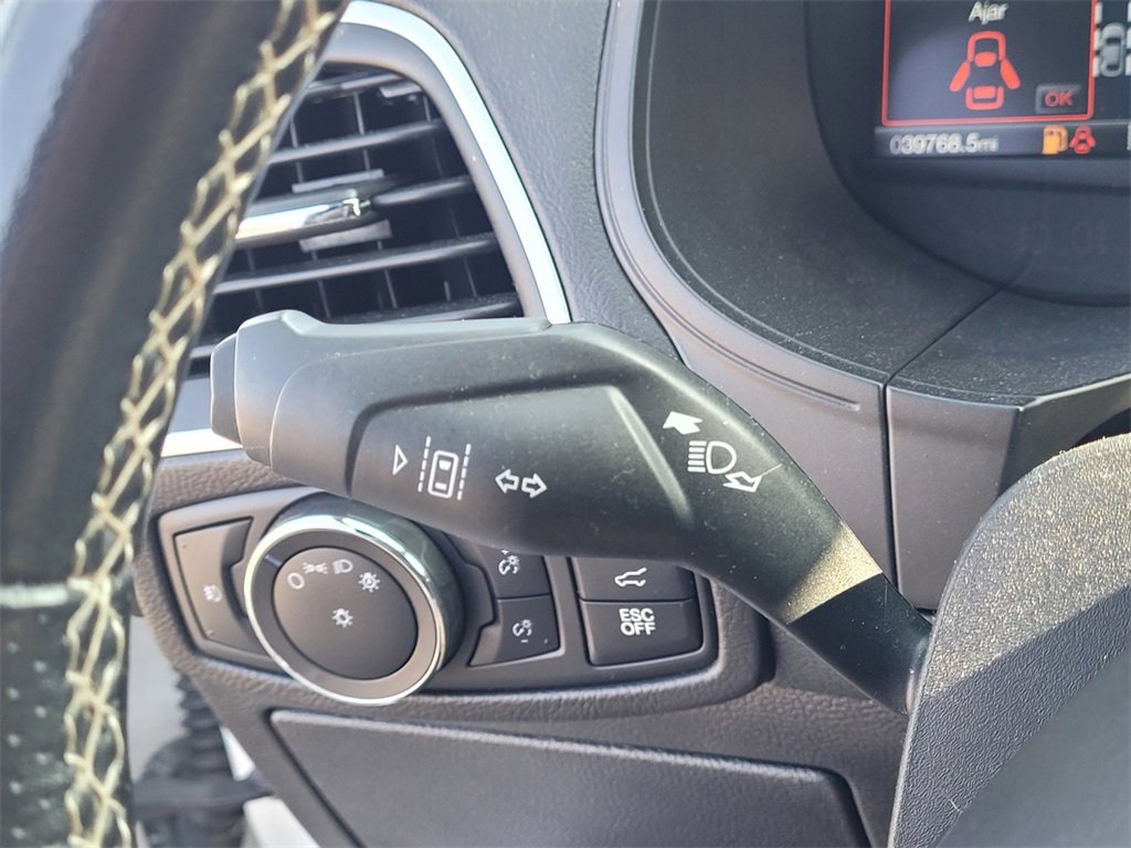 Used 2022 Ford Edge ST image 16