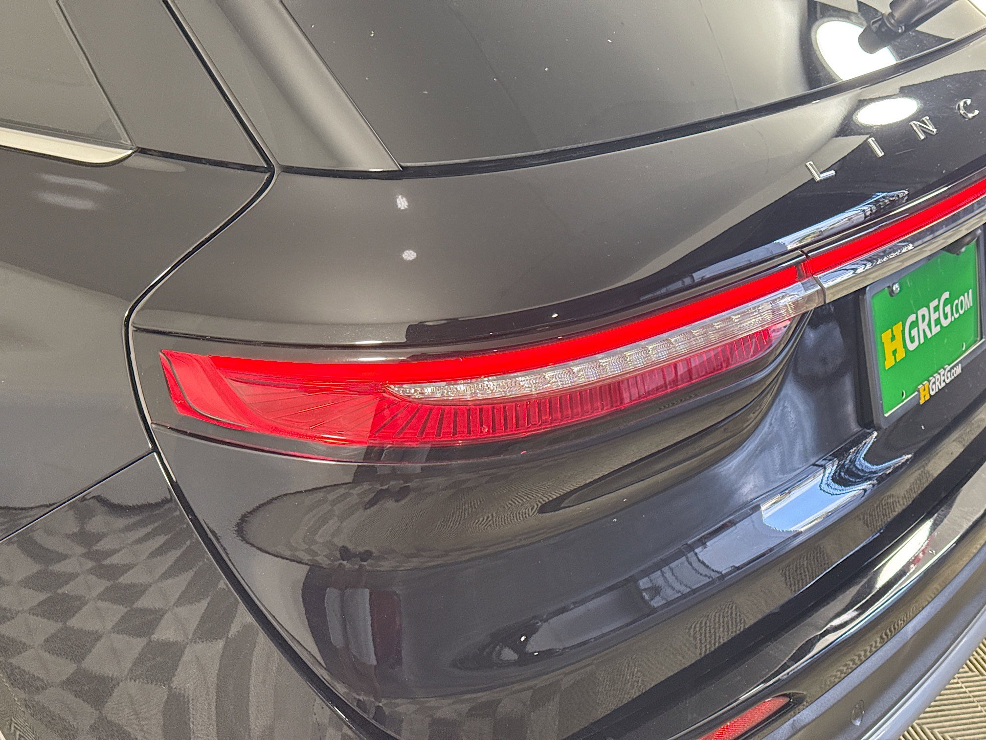 Used 2025 Lincoln Corsair FWD w/ Equipment Group 101A image 36