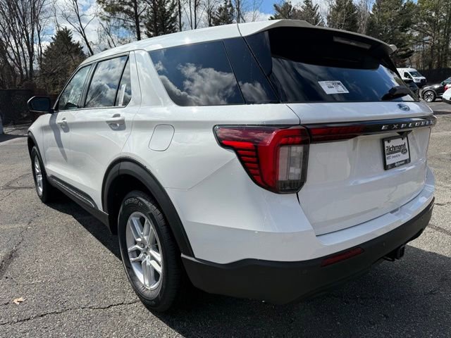 Used 2026 Ford Explorer Active AWD/4WD image 3