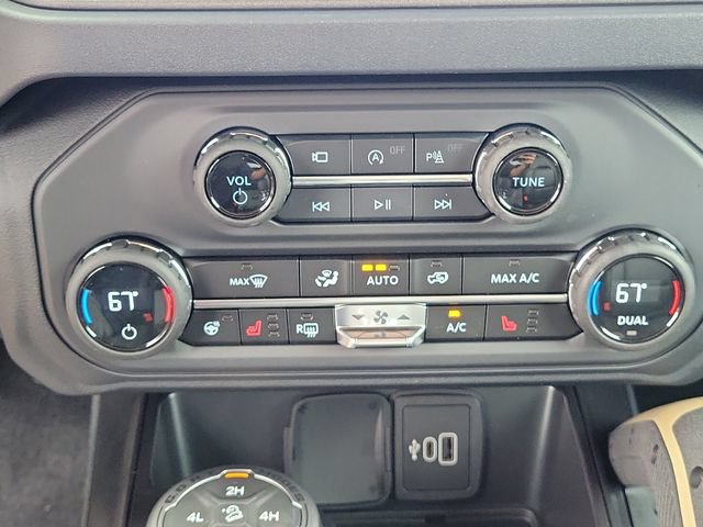 New 2026 Ford Bronco Badlands w/ Sasquatch Package AWD/4WD image 24