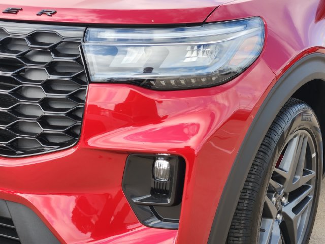 Used 2025 Ford Explorer ST-Line w/ Premium Package RWD image 17