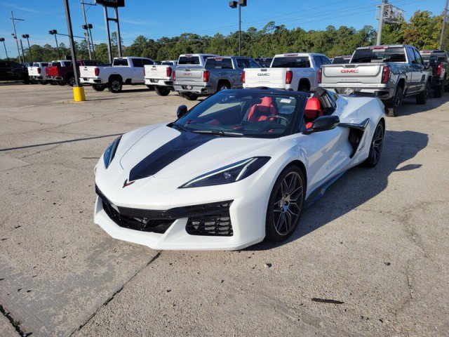 Used 2024 Chevrolet Corvette Z06 RWD image 6