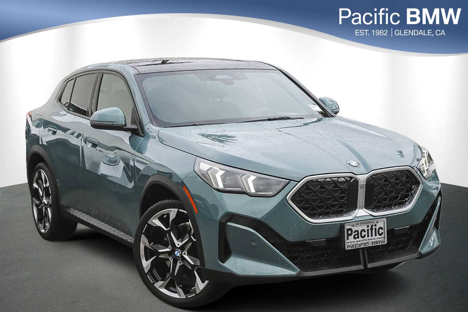 Used 2025 BMW X2 xDrive28i w/ Convenience Package image 1