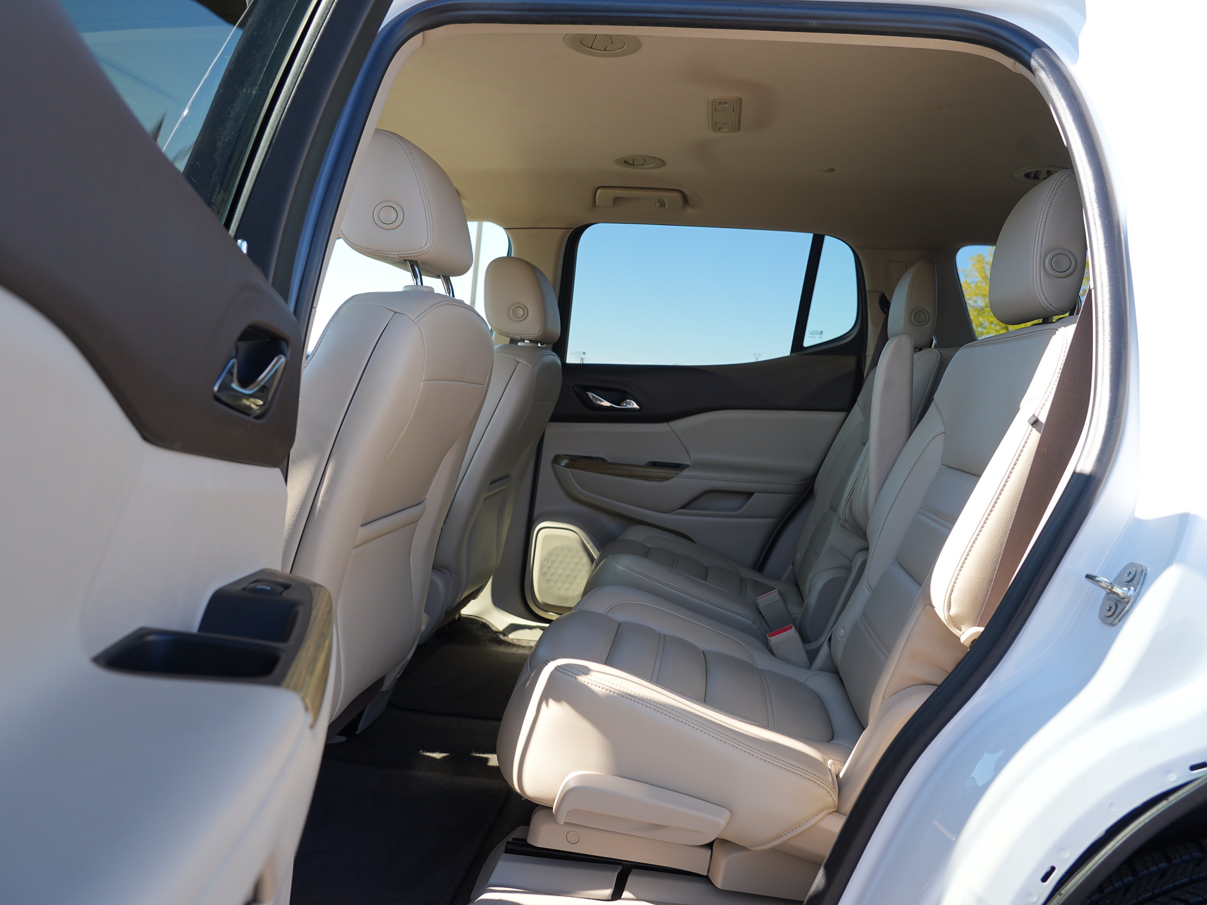 Used 2019 GMC Acadia Denali FWD image 18