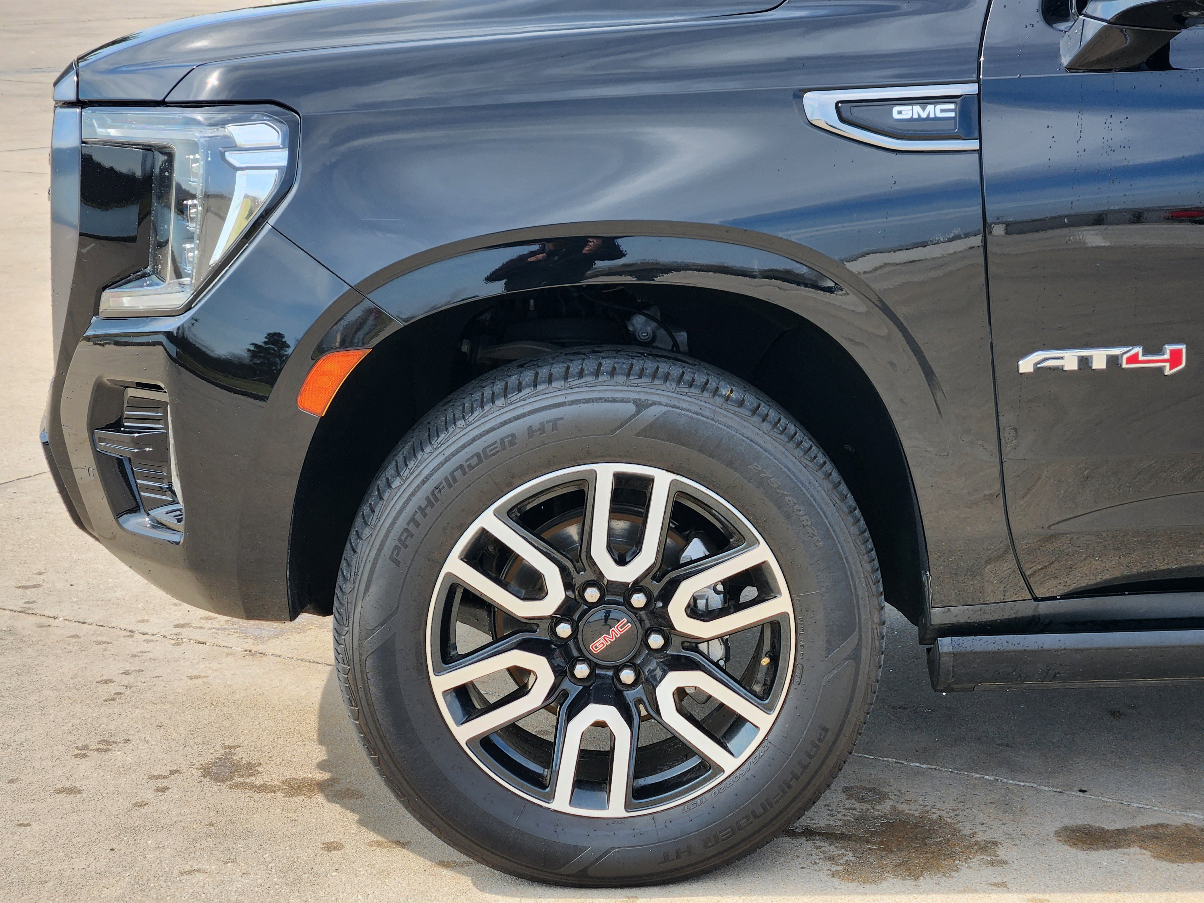 Used 2021 GMC Yukon AT4 w/ AT4 Premium Package image 8