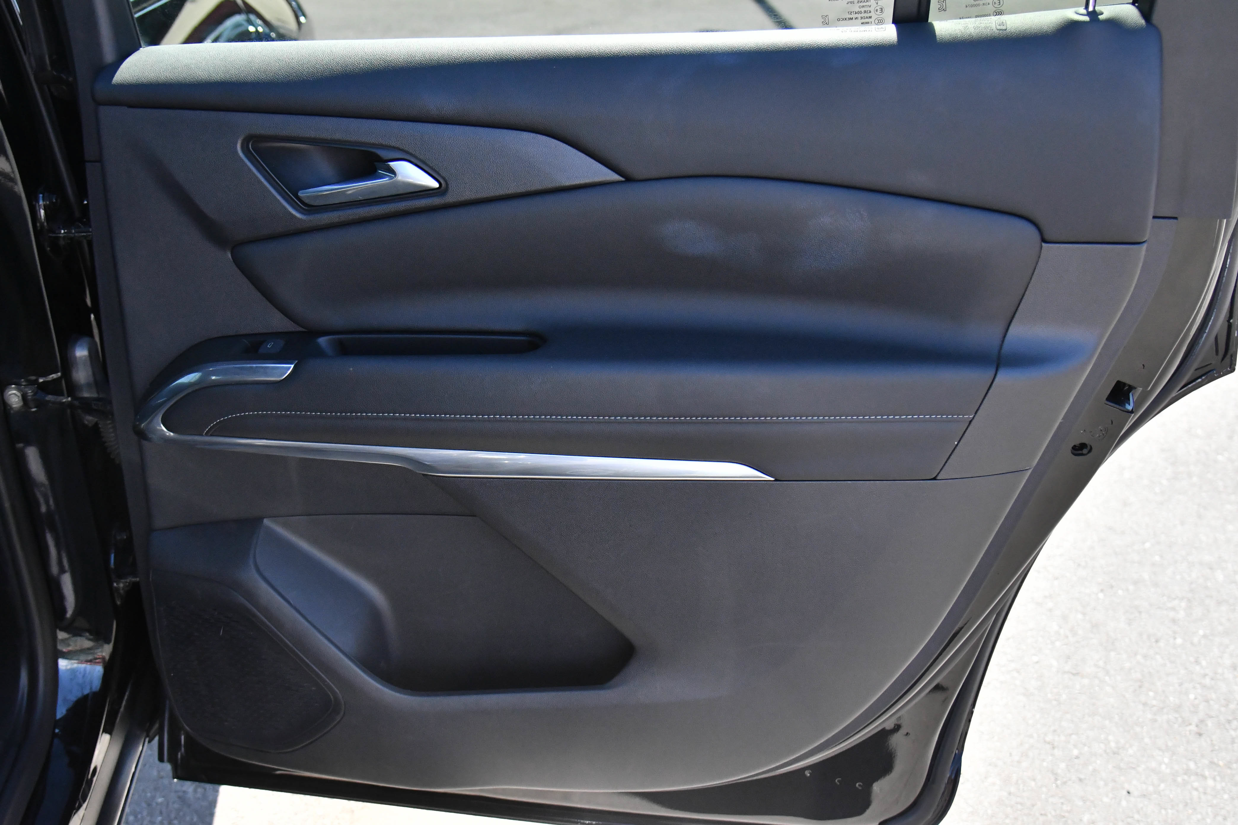 Used 2024 Chevrolet Traverse LT FWD image 52