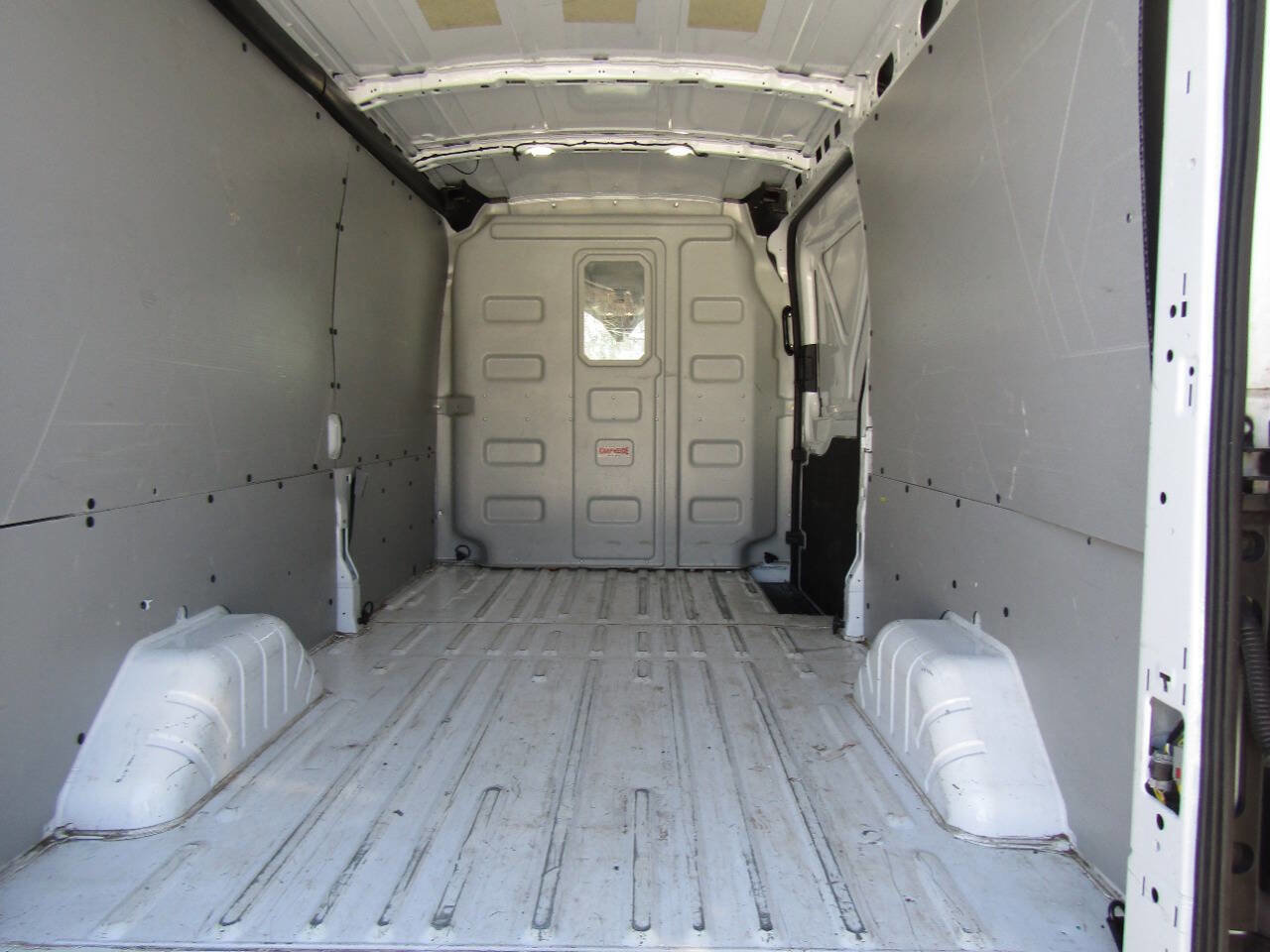 Used 2022 Ford Transit 250 250 AWD 3dr LWB Medium Roof Ca image 22