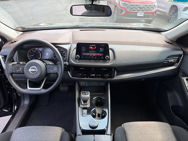 Used 2022 Nissan Rogue SV AWD/4WD image 12