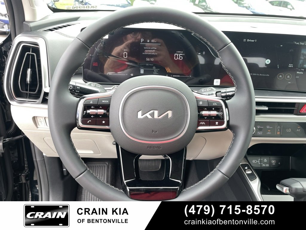 New 2025 Kia Sorento S image 12