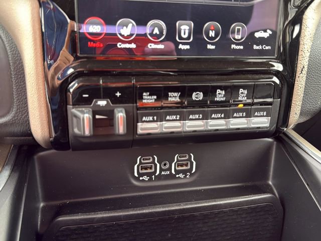 Used 2020 RAM 3500 Laramie image 30