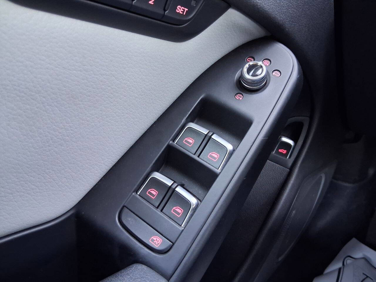 Used 2013 Audi A4 Premium Plus w/ Premium Plus Pkg image 18
