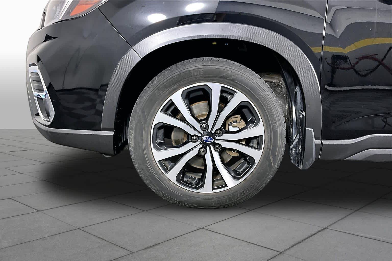 Used 2019 Subaru Forester Limited w/ Popular Package #3 AWD/4WD image 9