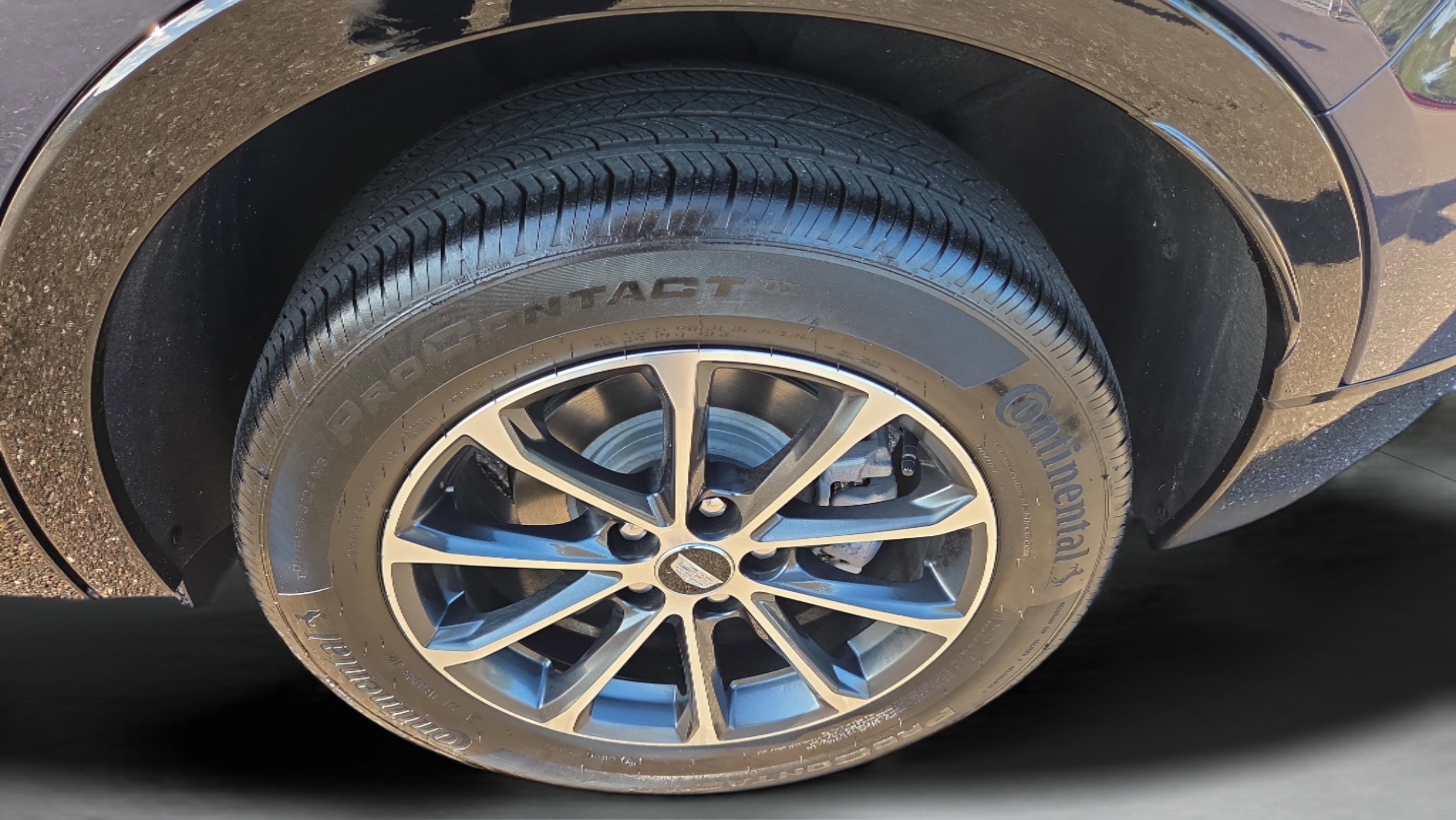 Used 2024 Cadillac XT4 Sport w/ Cold Weather Package image 32