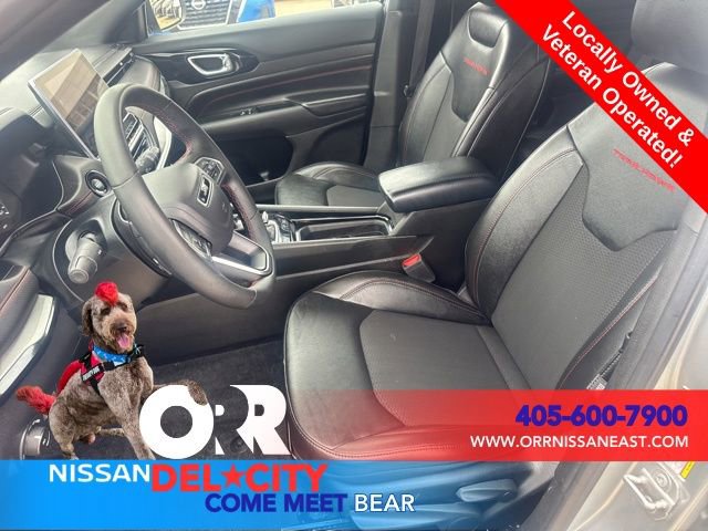 Used 2025 Jeep Compass Trailhawk image 14