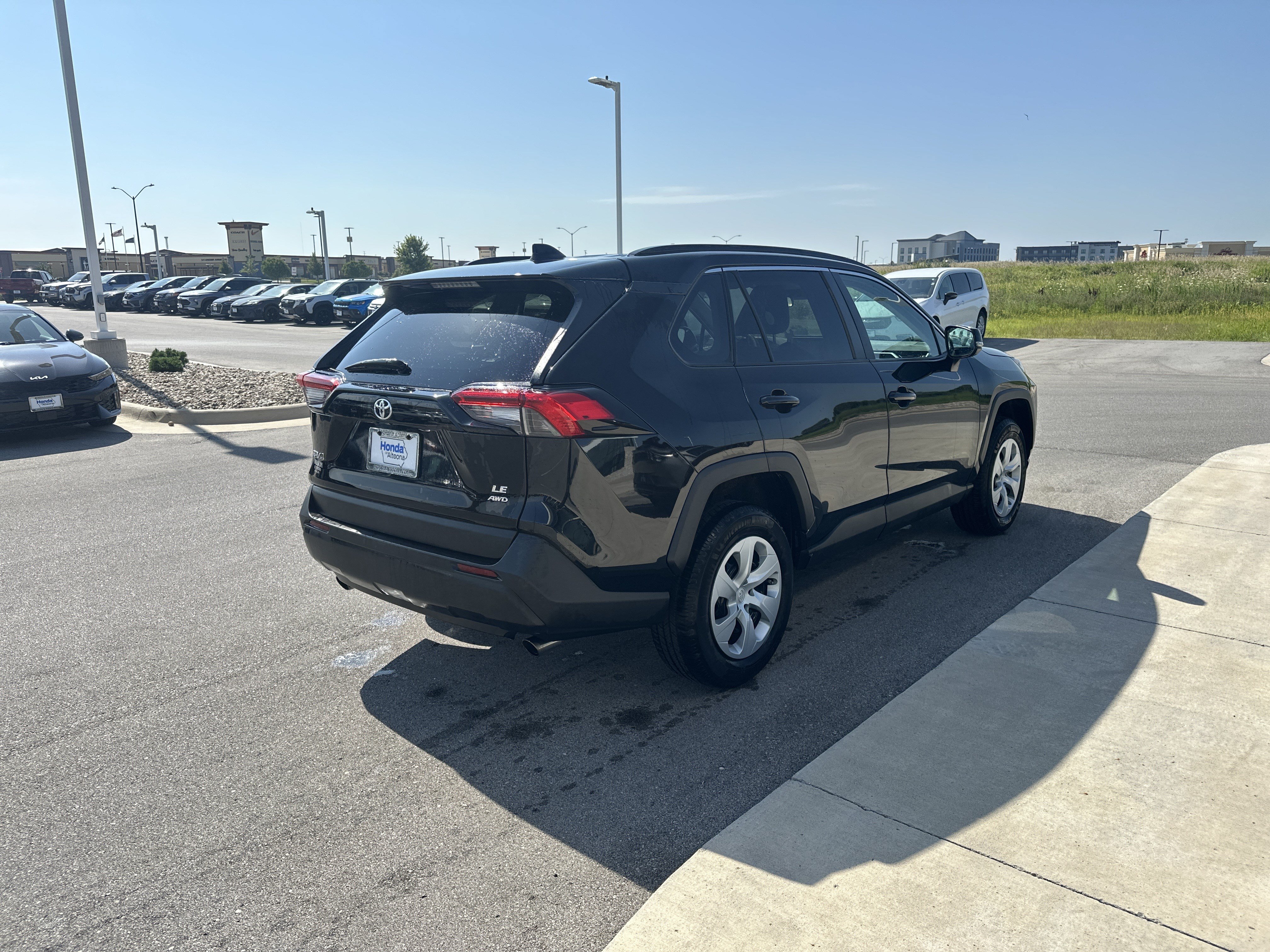 Used 2020 Toyota RAV4 LE w/ All Weather Liner Package AWD/4WD image 4