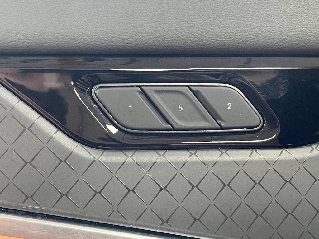 Used 2025 Jeep Wagoneer S Limited AWD/4WD image 19